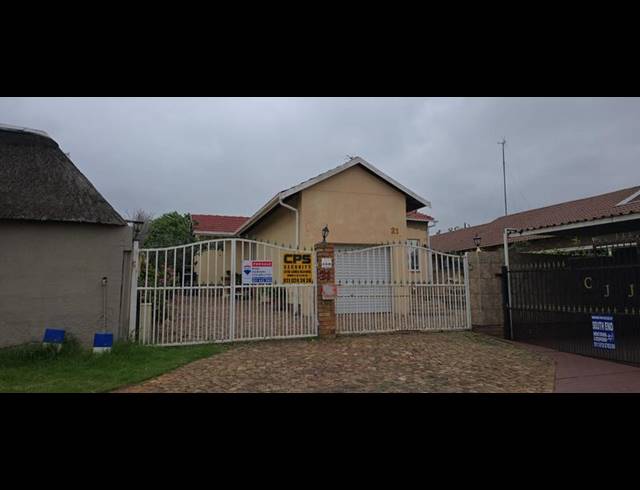 3 BEDROOM HOUSE FOR SALE IN TULISA PARK